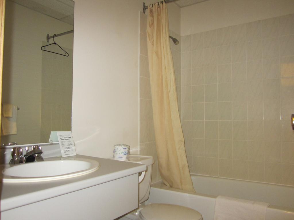 Anchor Inn Hotel Prince Rupert Zewnętrze zdjęcie